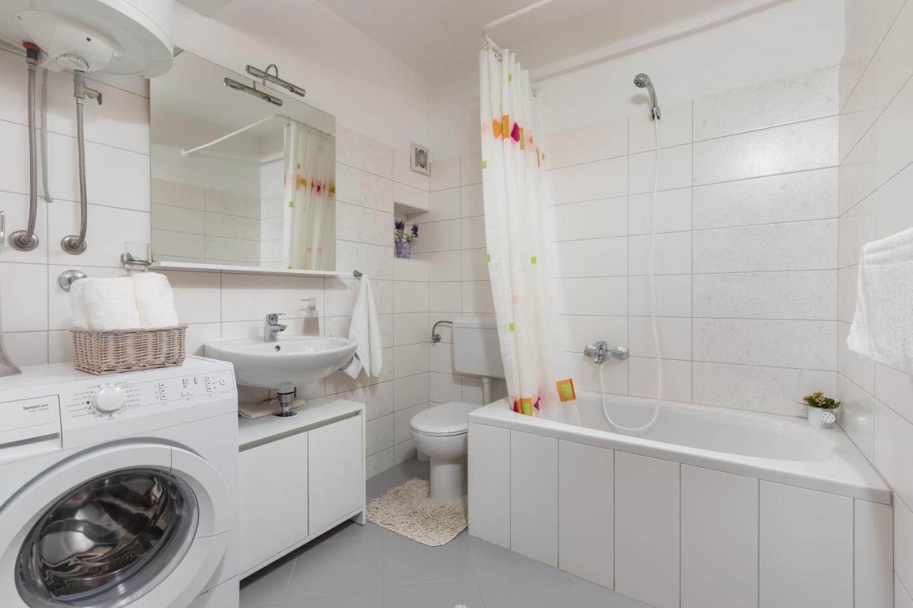 Apartment Top Terrace Подгора Екстериор снимка