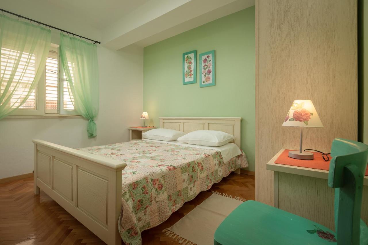 Apartment Top Terrace Подгора Екстериор снимка