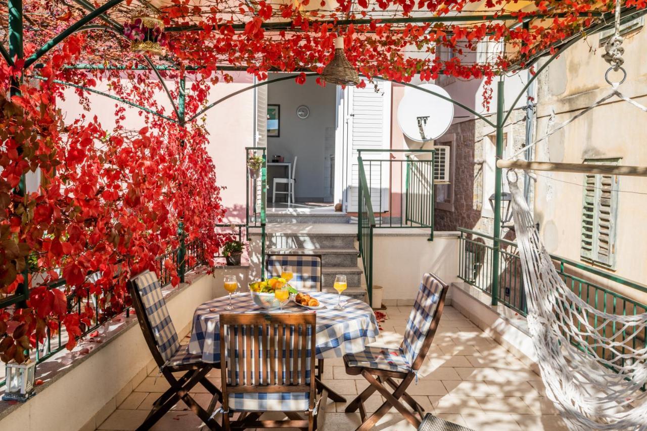 Apartment Top Terrace Подгора Екстериор снимка