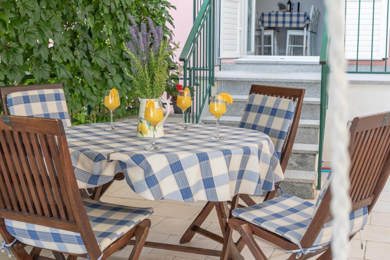 Apartment Top Terrace Подгора Екстериор снимка