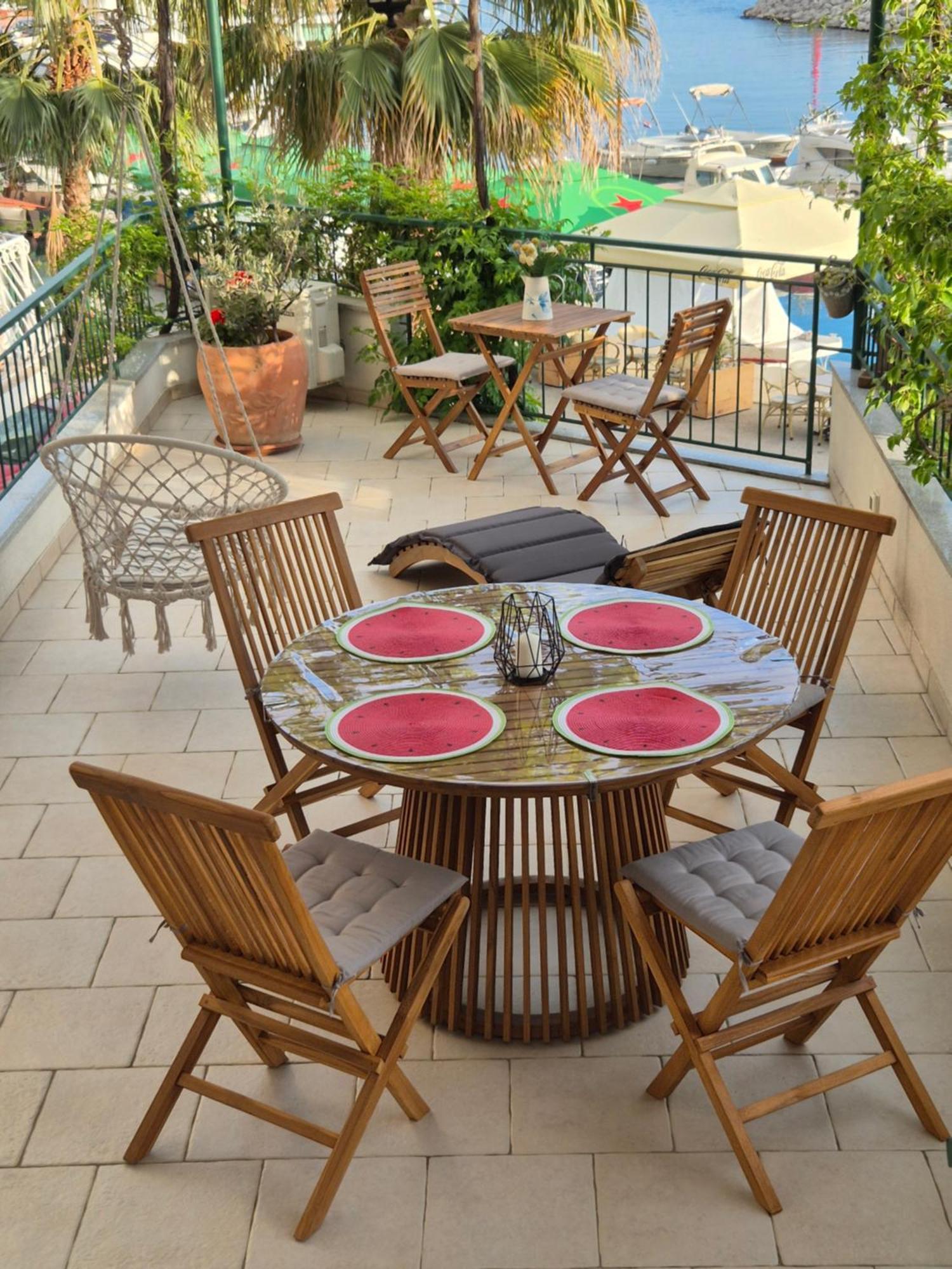 Apartment Top Terrace Подгора Екстериор снимка