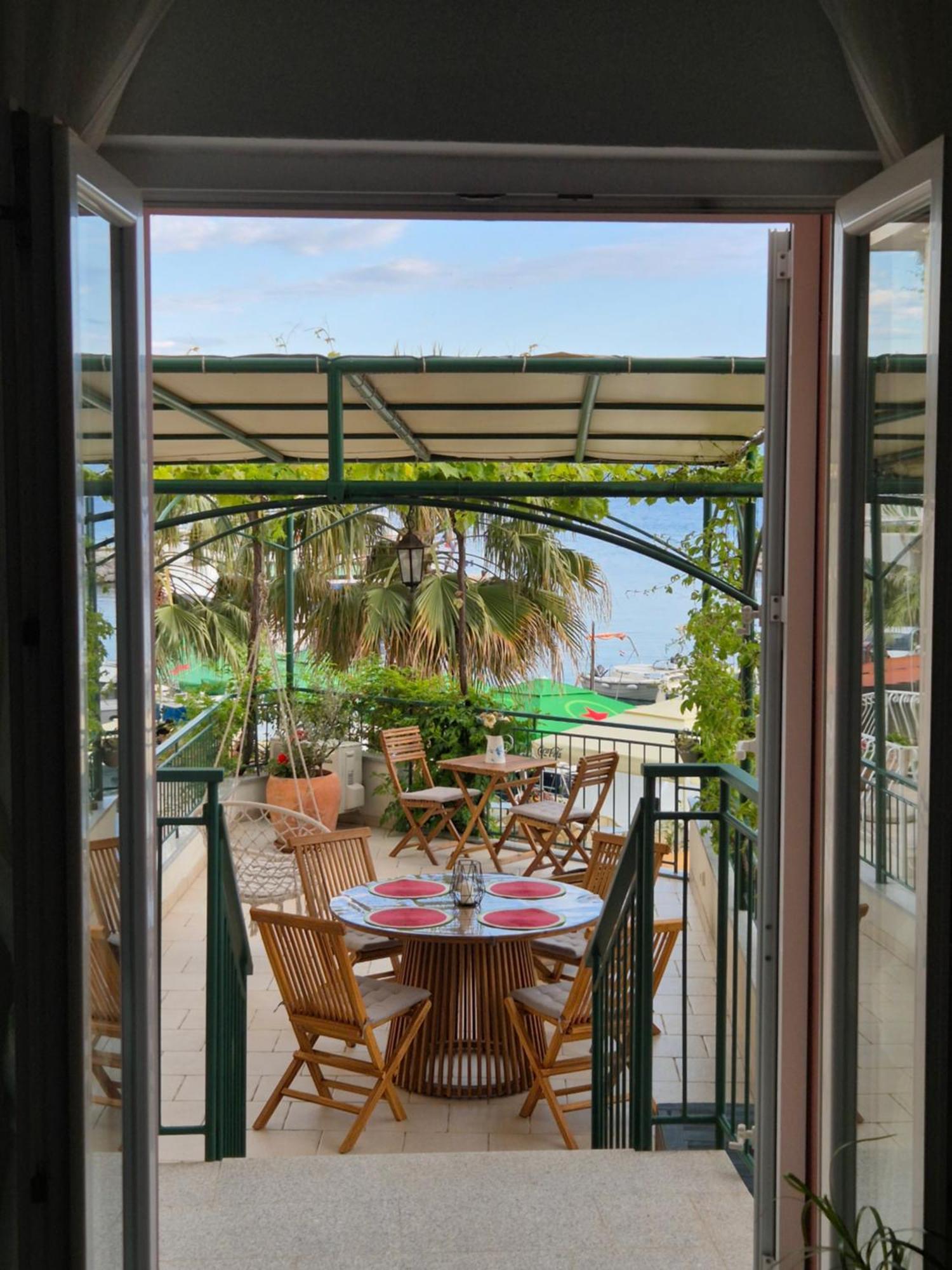 Apartment Top Terrace Подгора Екстериор снимка